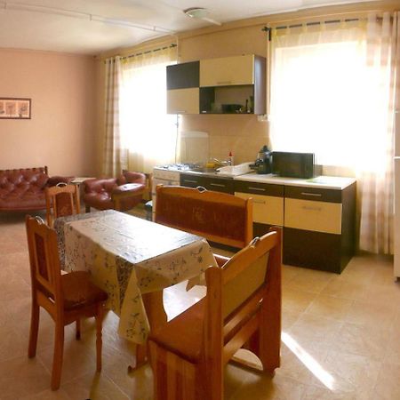 Orchidea Apartman Tata Ngoại thất bức ảnh