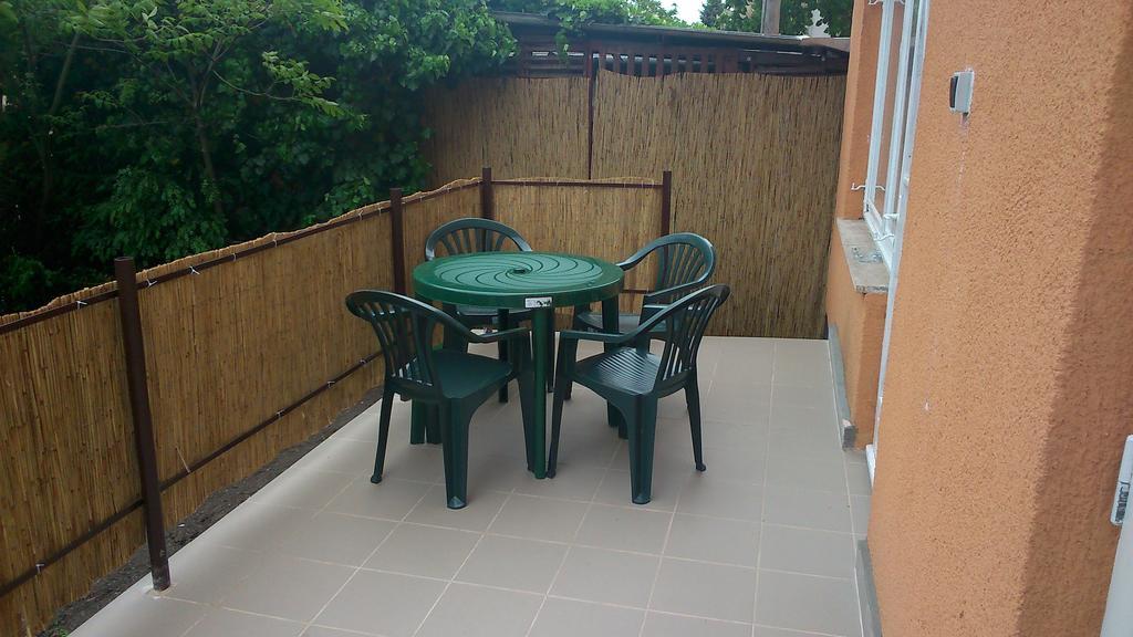 Orchidea Apartman Tata Phòng bức ảnh